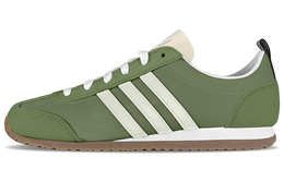 Adidas: Белые кроссовки 