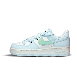 Nike: Белые кроссовки  Air Force 1