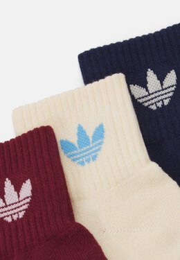 Adidas: Красные носки  Originals