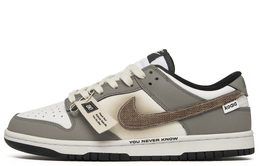 Nike: Коричневые кроссовки  Dunk