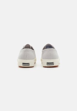 Superga: Серые кроссовки 