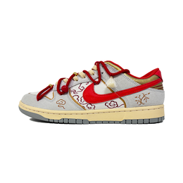 Nike: Белые кроссовки  Dunk