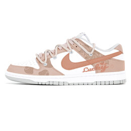 Nike: Розовые кроссовки  Dunk