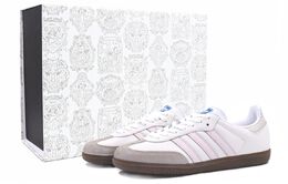 Adidas Originals: Розовые кеды 