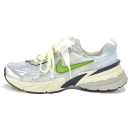 Nike: Зелёные кроссовки 