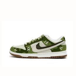 Nike: Белые кроссовки  Dunk