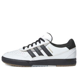 Adidas: Белые кроссовки 