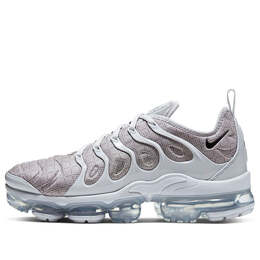 Nike: Серые кроссовки  Air Vapormax Plus