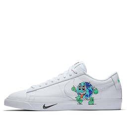 Nike: Белые кроссовки  Blazer Low