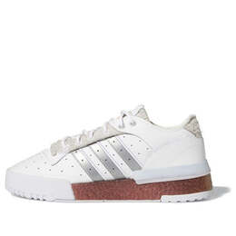 Adidas: Белые кроссовки 