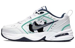 Nike: Белые кроссовки  Air Monarch