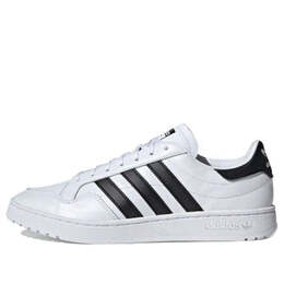 Adidas: Белые кроссовки 