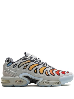 Nike: Серые кроссовки  Air Max Plus