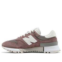 New Balance: Красные кроссовки  1300