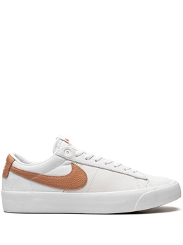 Nike: Белые кеды  SB Blazer Low GT