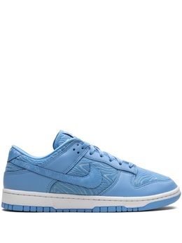 Nike: Голубые кроссовки  Dunk Low PRM