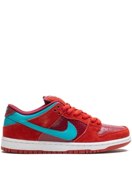 Nike: Зелёные кроссовки  Dunk Low Pro SB