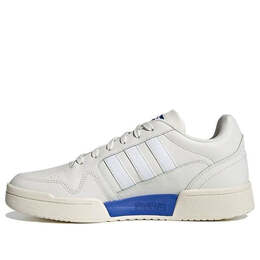 Adidas: Белые кроссовки 