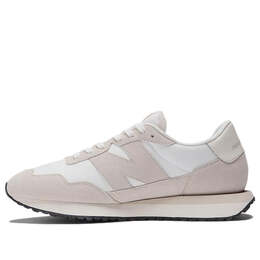 New Balance: Бежевые кроссовки  237