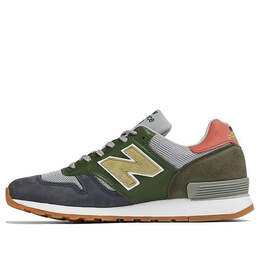 New Balance: Зелёные кроссовки  670