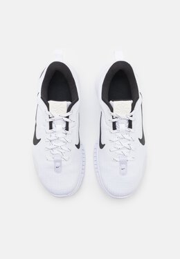Nike: Белые кроссовки 
