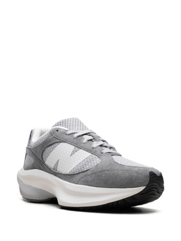 New Balance: Серые кроссовки 