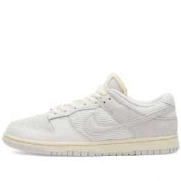 Nike: Светлые кроссовки  Dunk Low