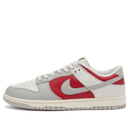 Nike: Красные кроссовки  Dunk Low Retro