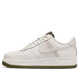 Nike: Бежевые кроссовки  Air Force 1 Low