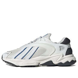 Adidas: Белые кроссовки 