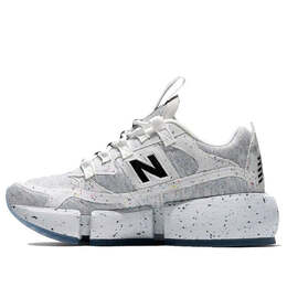 New Balance: Серые кроссовки  Vision Racer