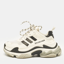 Balenciaga: Белые кроссовки  Triple S