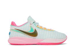 Nike: Зелёные кроссовки 