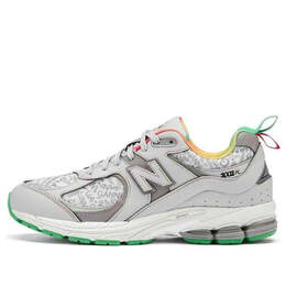 New Balance: Серые кеды  2002R