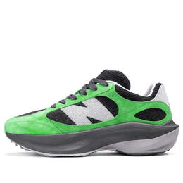 New Balance: Зелёные кроссовки 