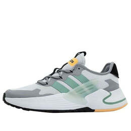 Adidas: Белые кроссовки 