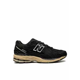 New Balance: Чёрные кроссовки  1906R