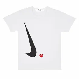 Comme des Garcons PLAY: Белая футболка  Play