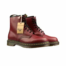 Dr. Martens: Красные ботинки 