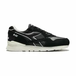 Diadora: Чёрные кроссовки 