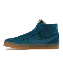 NIKE: Синие кеды  SB Zoom Blazer Mid