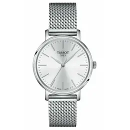 TISSOT: Часы 