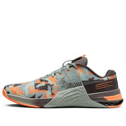 Nike: Зелёные кроссовки 