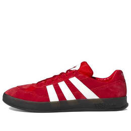Adidas: Кроссовки 