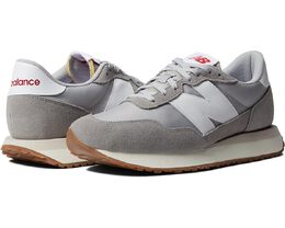 New Balance: Серые кроссовки 