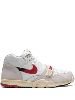 Nike: Серые кроссовки  Air