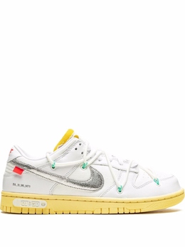 Nike: Белые кроссовки  Dunk Low