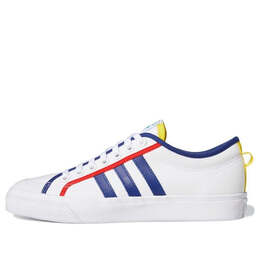 Adidas: Белые кроссовки 