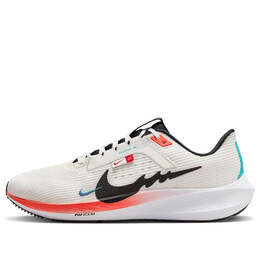 Nike: Бежевые кроссовки  Air Zoom