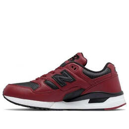 New Balance: Красные кроссовки  530